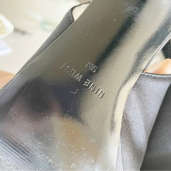 Nine West Black Slingback Heels Fabric Size 9 with 4.5” Heel Round Toe - Picture 9 of 11